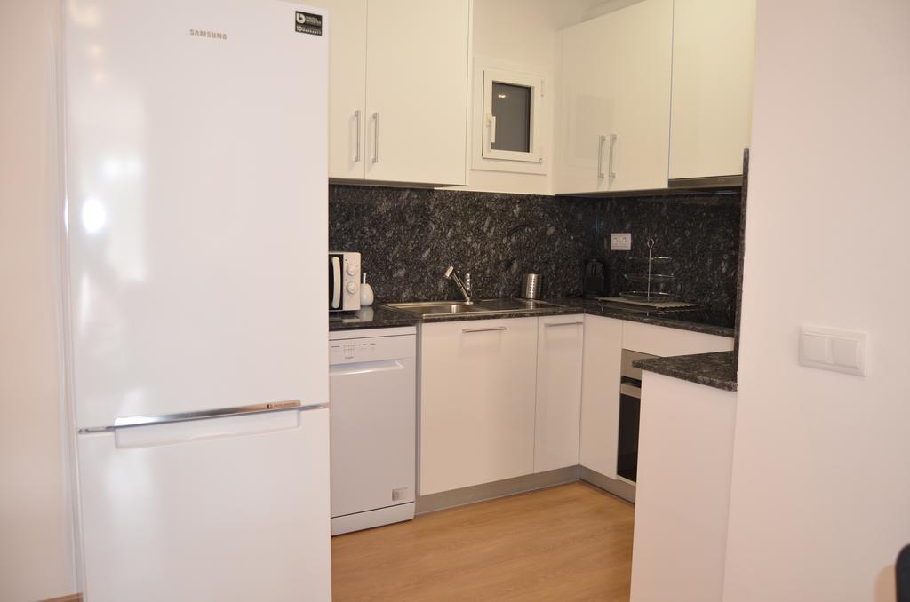 Apartsuits Rambla Nova 24 *